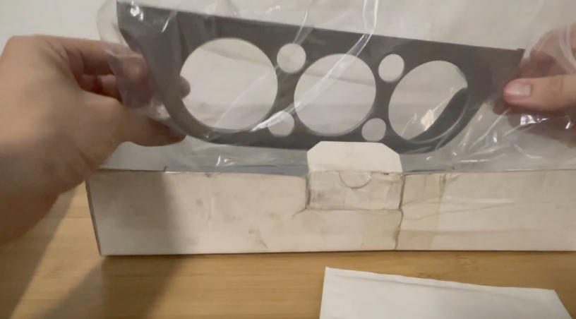 Silver airco decoration